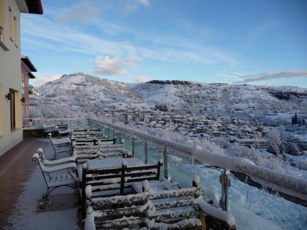 Afkos Grammos Boutique Hotel Resort Nestorion 外观 照片